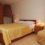 Knezovic Apartment