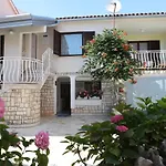 Knezovic Διαμέρισμα