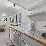 Knezovic Apartment *