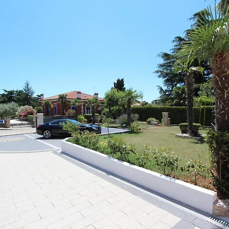 Knezovic Apartment *