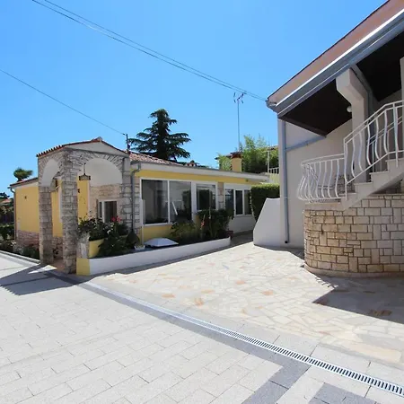 Apartment Knezovic *