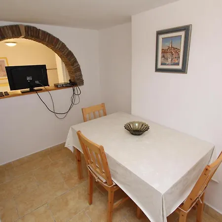 Knezovic Apartment *