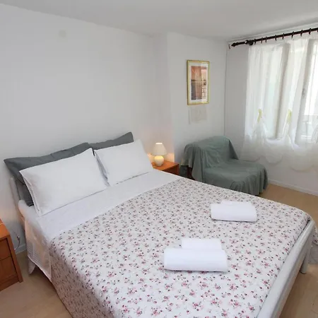 Apartment Knezovic *