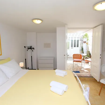 Knezovic Apartment