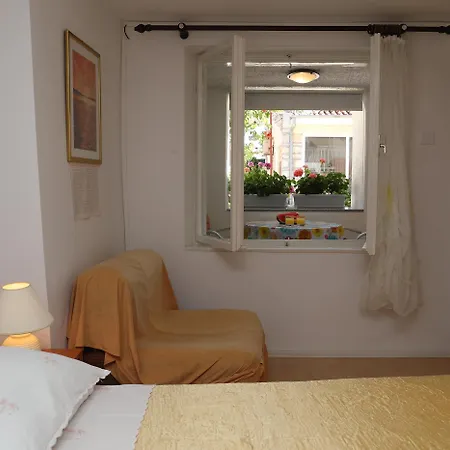 Knezovic * Rovinj