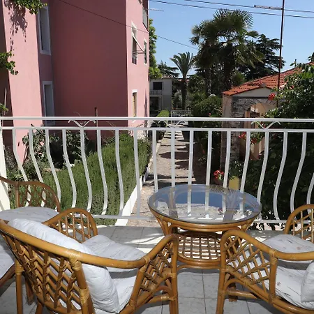 شقة Knezovic روفينج