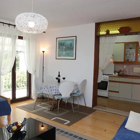 شقة Knezovic روفينج