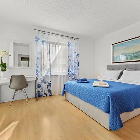 Knezovic Apartment *