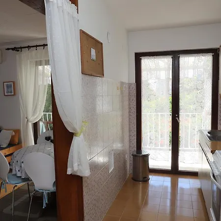 Knezović Rovinj