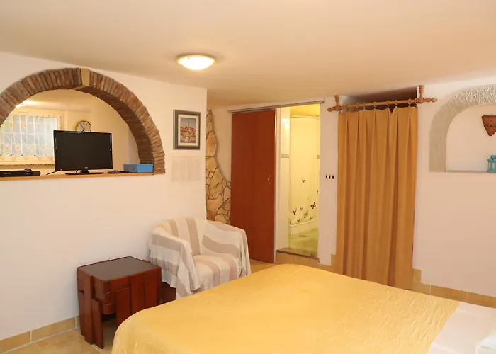 Knezovic * Rovinj